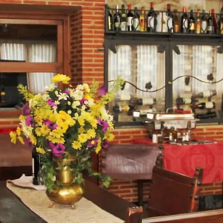 La Real Quinta San Jose 3* Piedralaves